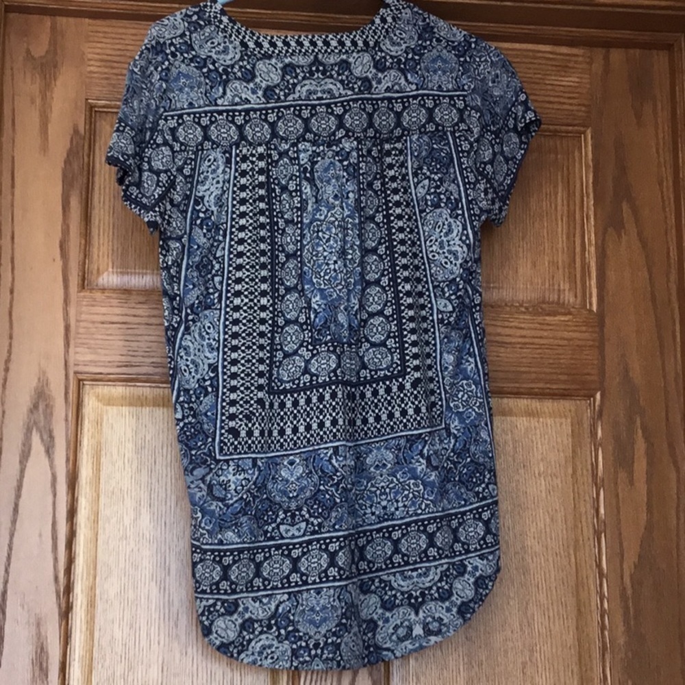 Lucky brand top/shirt/blouse. Women size SP. shades of blue NWT - Picture 3 of 10